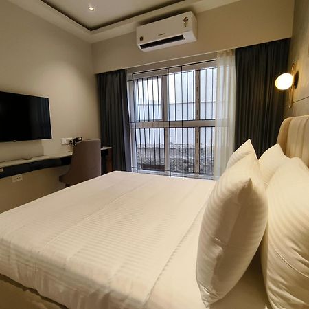 העיר בנגלור Olive Hotel Le Opera By Embassy Group מראה חיצוני תמונה