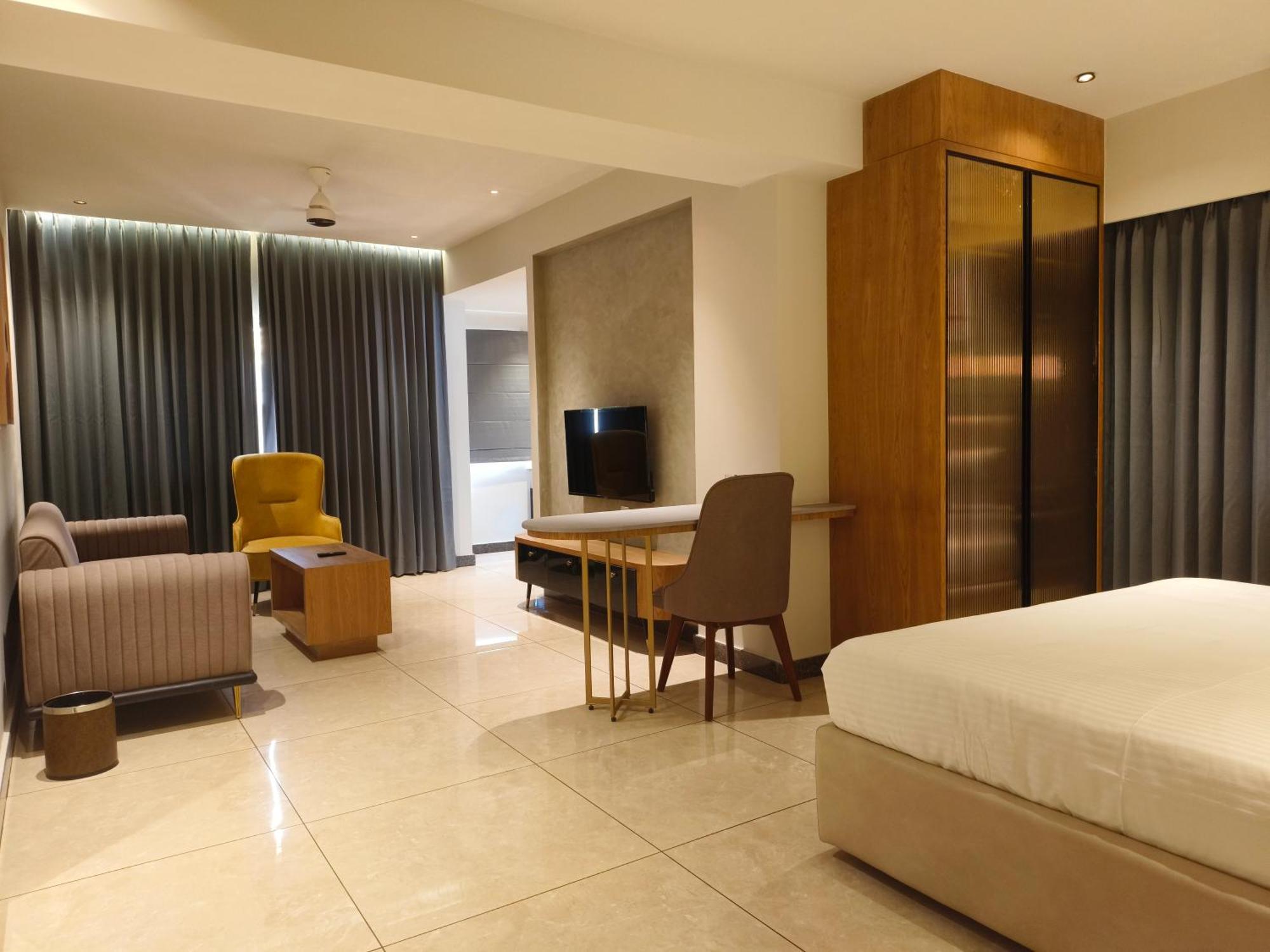 העיר בנגלור Olive Hotel Le Opera By Embassy Group מראה חיצוני תמונה