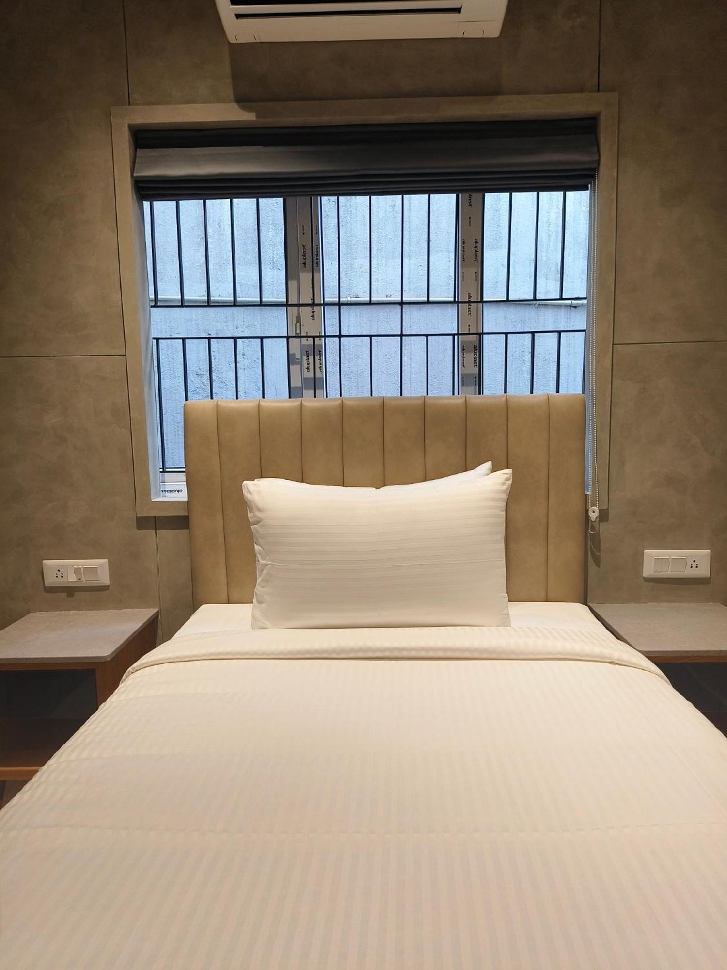 העיר בנגלור Olive Hotel Le Opera By Embassy Group מראה חיצוני תמונה