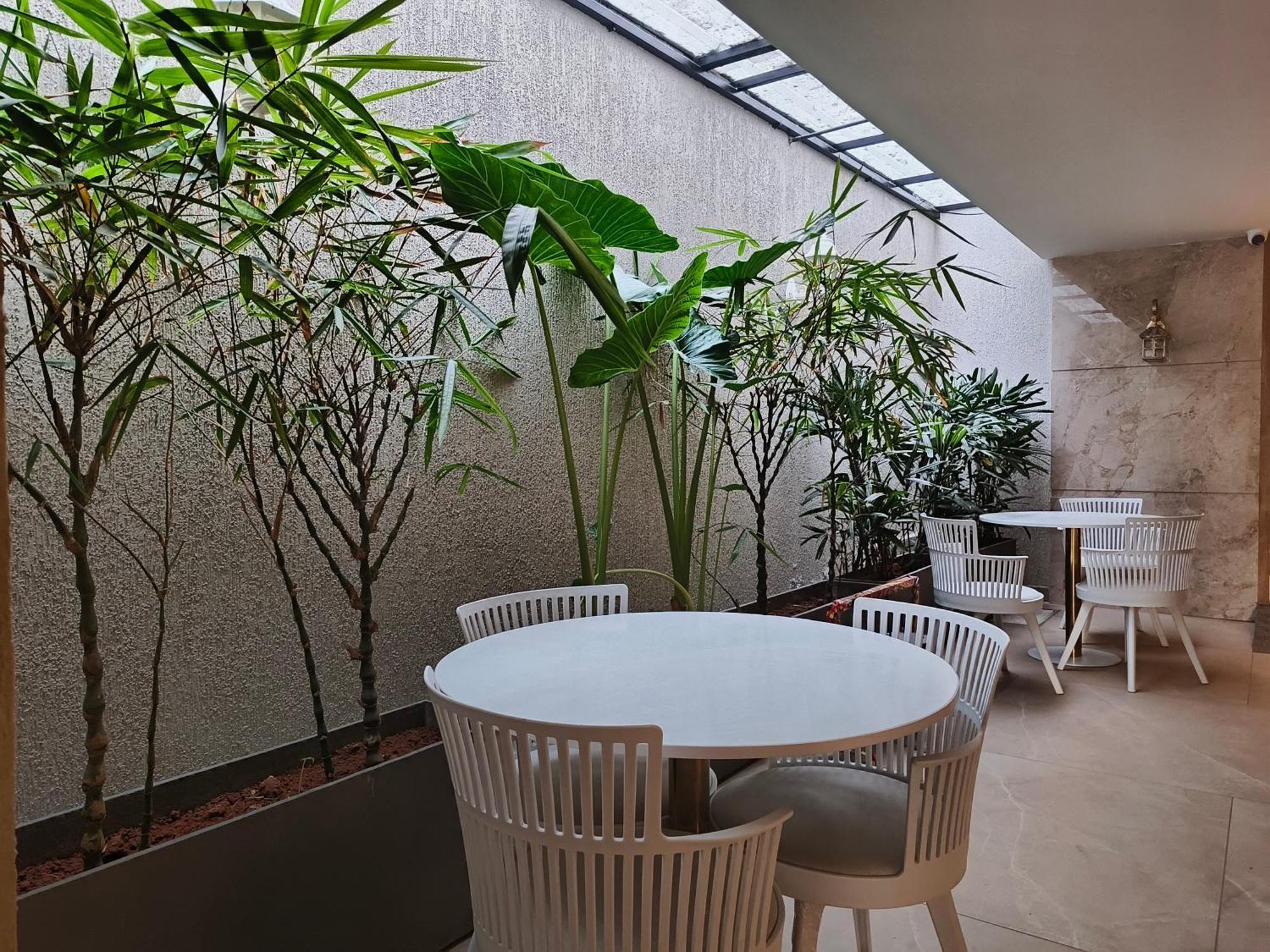 העיר בנגלור Olive Hotel Le Opera By Embassy Group מראה חיצוני תמונה